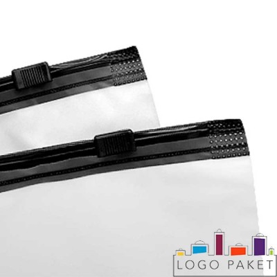 Пакет-слайдер с чёрным бегунком для одежды