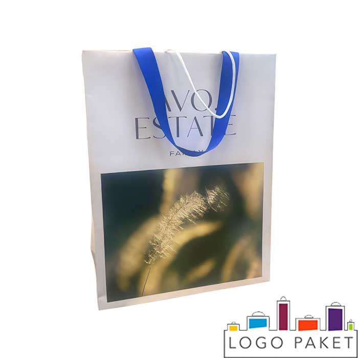 Пакет из дизайнерской бумаги, 30х40х12 см,  4+0, + мат лам 1+0