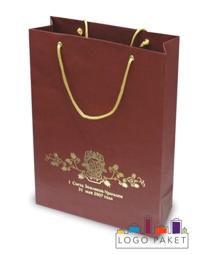 Пакет из дизайнерской бумаги с ламинацией