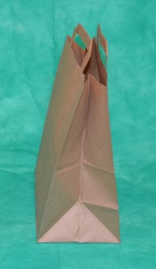 образец пакета из крафт-бумаги 48х44,5 см с плоскими ручками