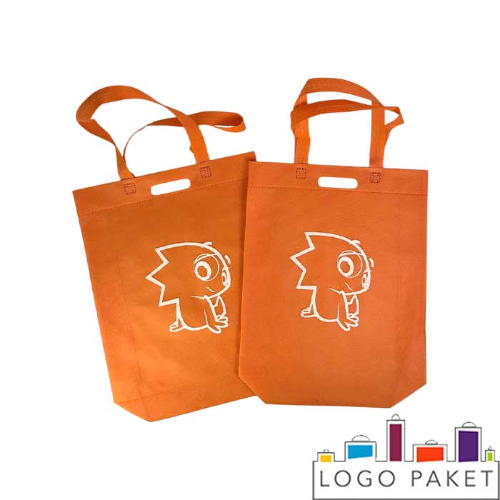 Сумка из спанбонда с вырубной и петлевой ручкой оранжевая Сумка из спанбонда с вырубной и петлевой ручкой оранжевая