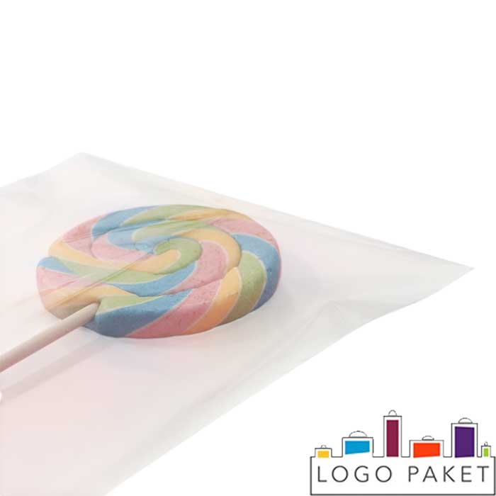 Прозрачный пакет с леденцом